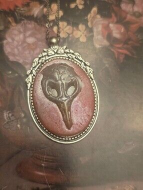 Gothic Ivory Raven Skull Necklace In Silver Tone Frame On Silver Stainless Chain